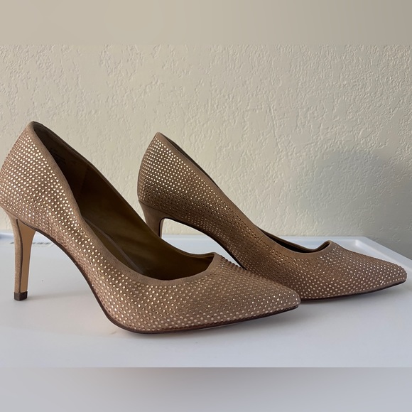 Rose Gold Nude Strass Pumps - New w/out Box Size 8.5 wide - Picture 1 of 4